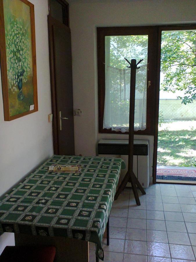 Nefelejcs Apartman Fertőhomok Esterno foto